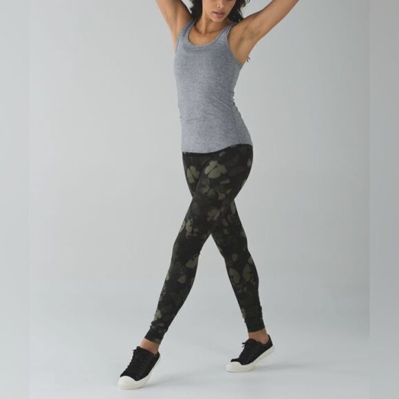 Lululemon Wunder Under Pant *Full-On Luon
Biggie So Fly Butterfly Size 4 - Picture 2 of 11